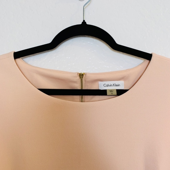 Calvin Klein Blush Pink Crepe Sheath Dress Size 10 Bell Sleeve Full Zipper Back - Picture 3 of 15
